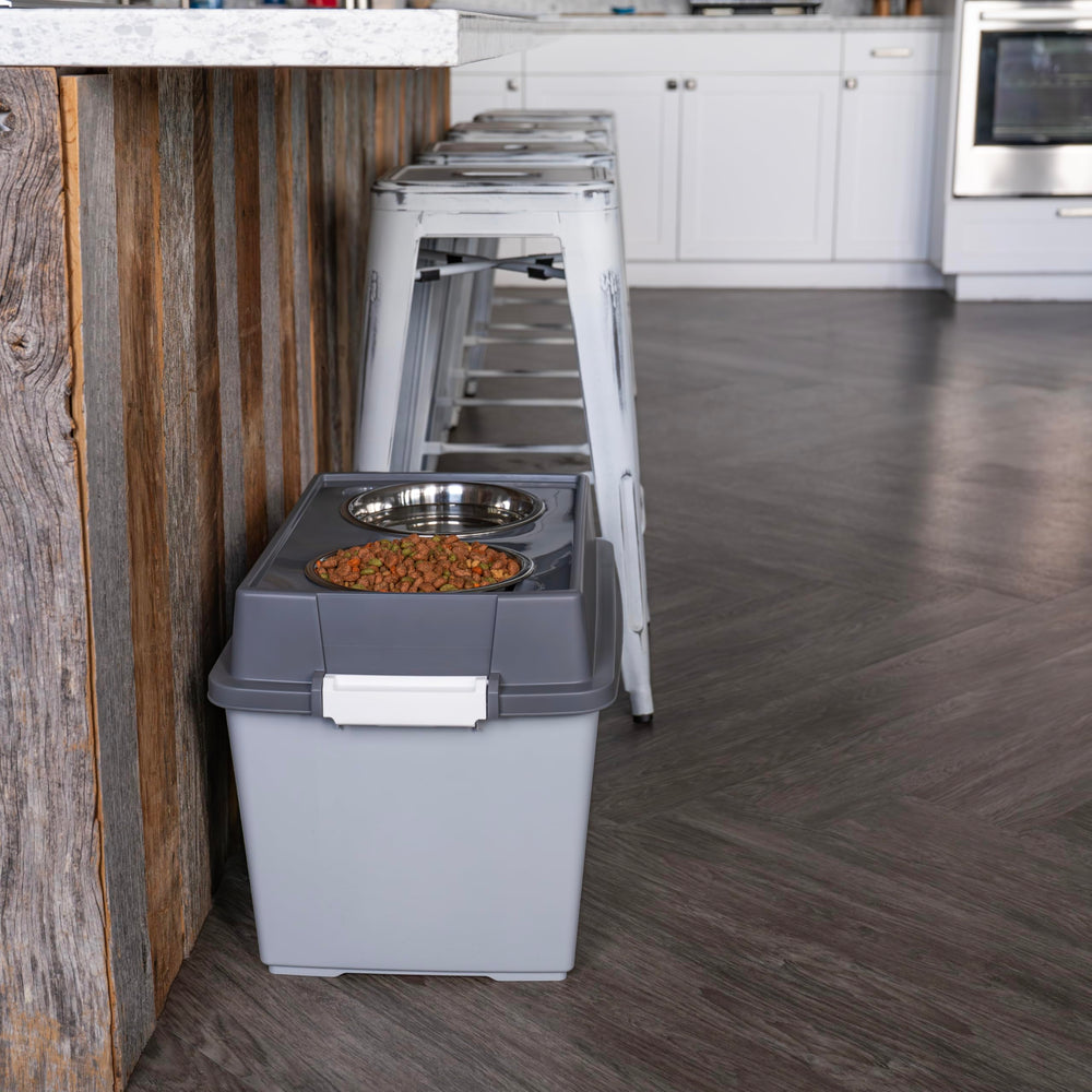 IRIS USA portable feeding station ideal for home, outdoors, and travel