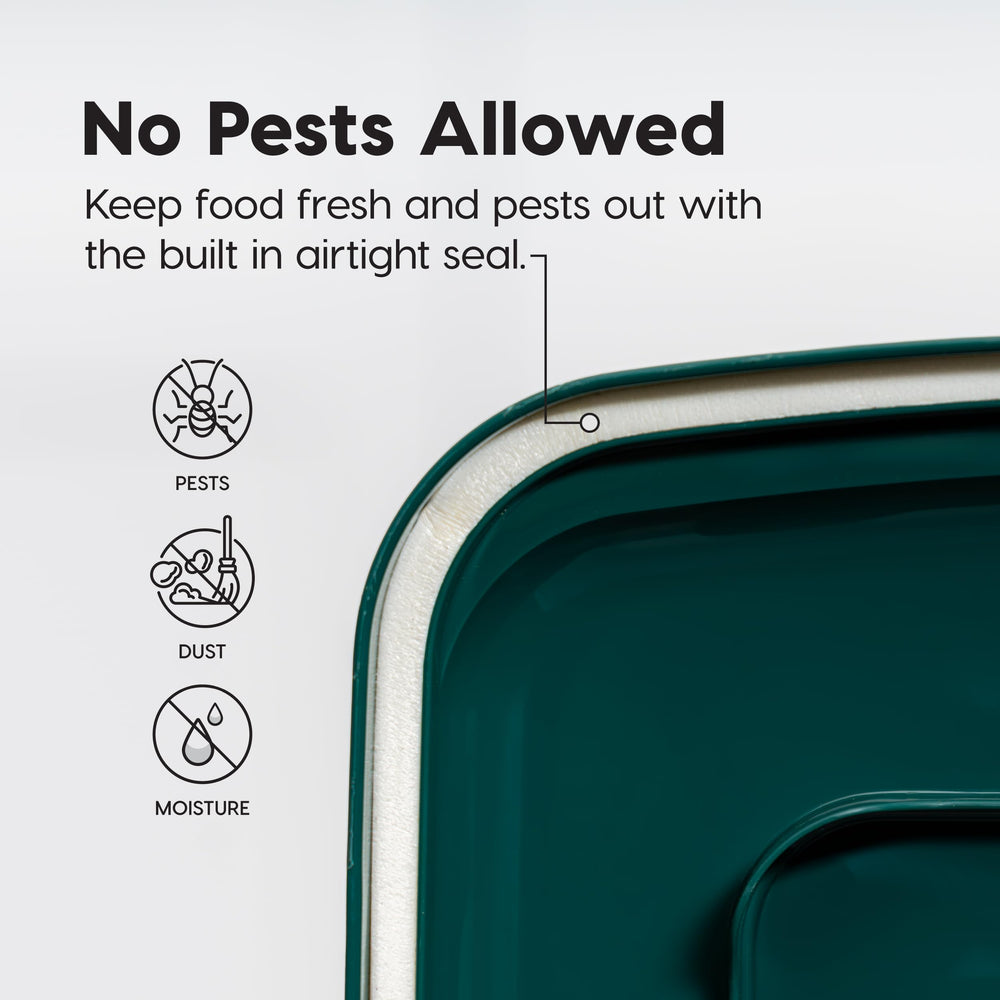 IRIS Remington dual-dispensing lid with hand hold for convenient serving