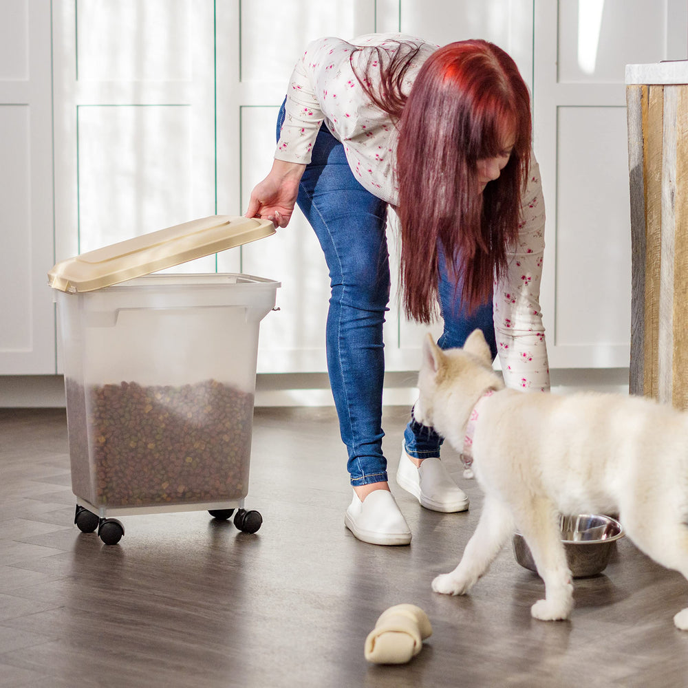 IRIS WeatherPro capacity up to 22 lbs for bulk pet food storage.