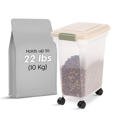 Close-up of snap-tight lid on IRIS WeatherPro container for moisture protection.