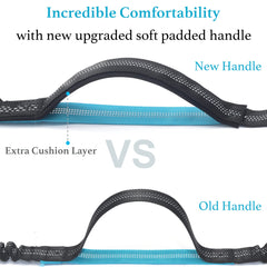 iYoShop dual-handle bungee system provides extra control during walks