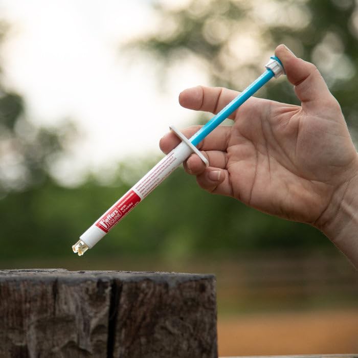 Apple-flavored Jeffers paste ready for on-farm dosing.