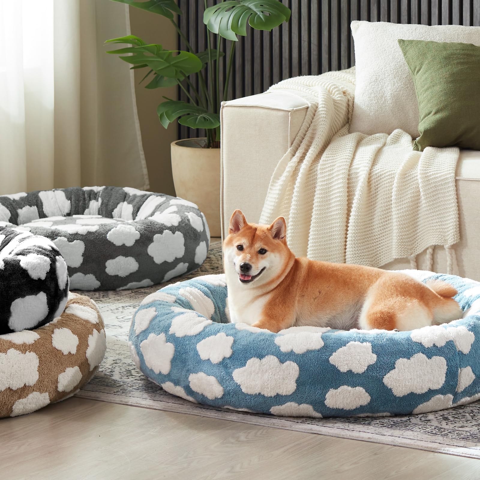 JOEJOY Donut Large Dog Bed cloud-pattern design adds chic home style.