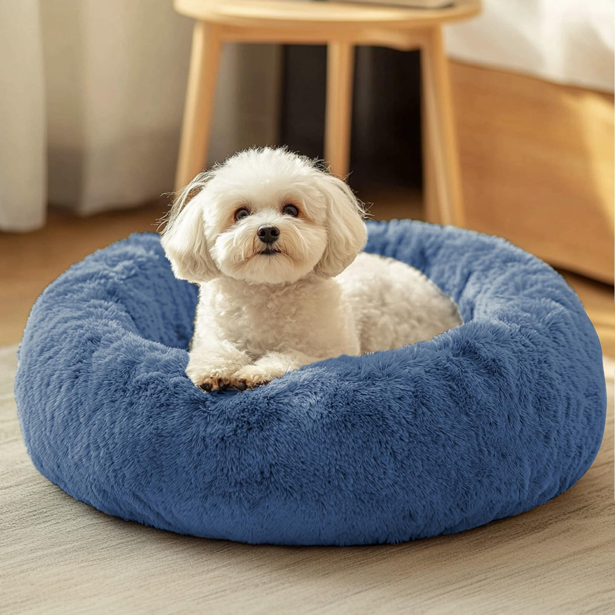JOLLYVOGUE donut bed in plush fur close-up for a cozy pet spot