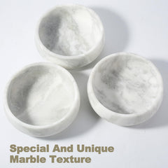 Karibiber marble dog bowl with smooth surface reduces odors and simplifies wiping.