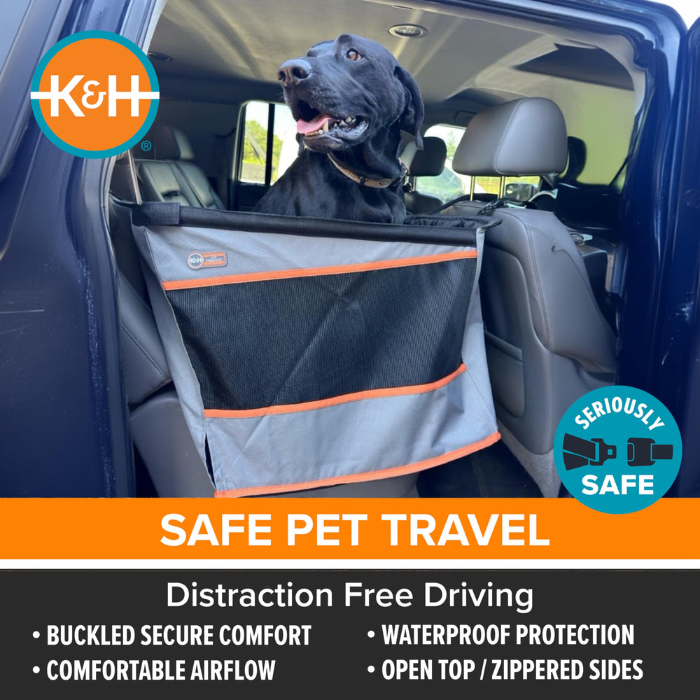 K&amp;H Buckle N Go rigid bottom adds stability during travel.