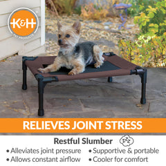 K&H Pet Products 7-inch ground clearance view showing raised resting height