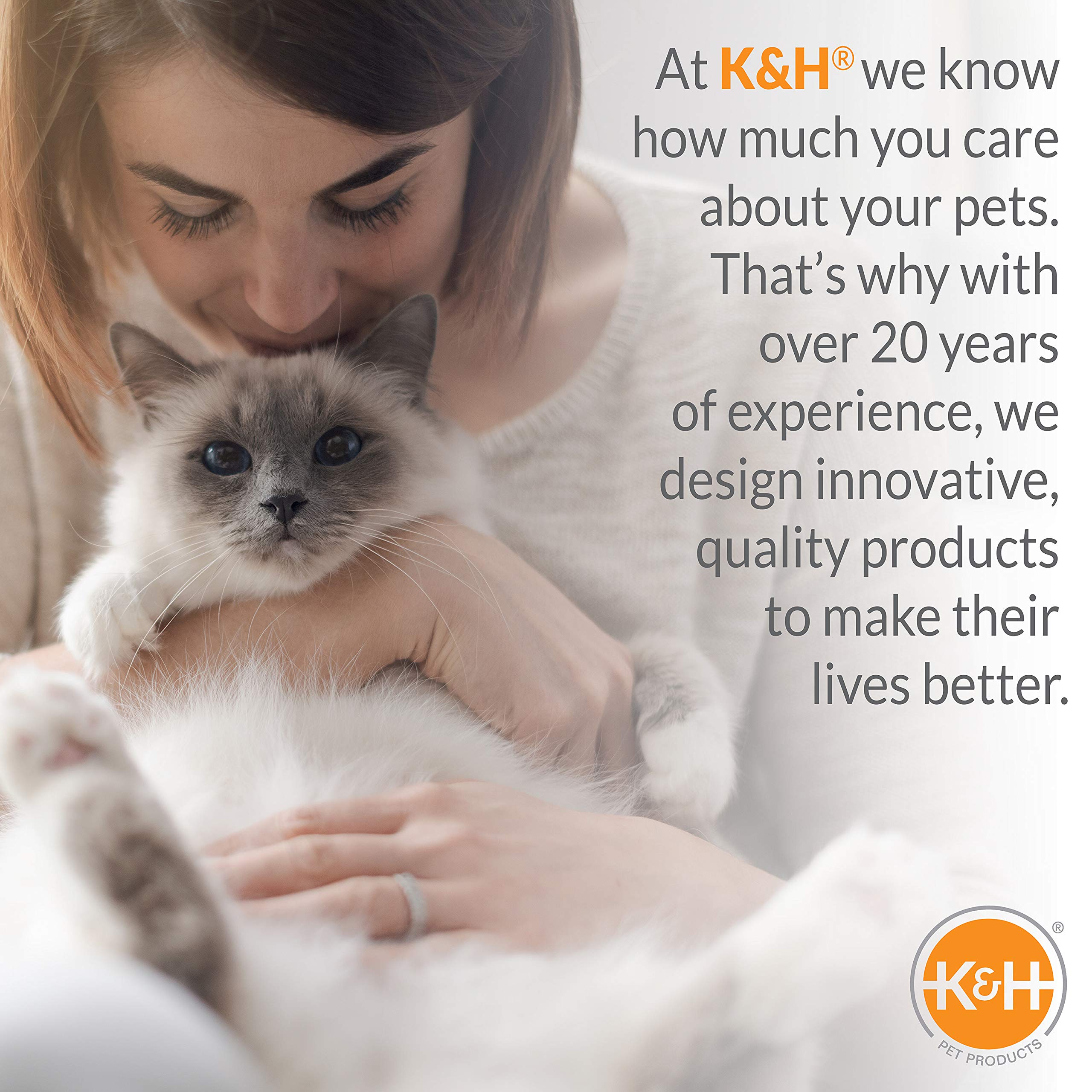 K&H Thermo-Kitty Bed energy-efficient 4W heater shown in action.