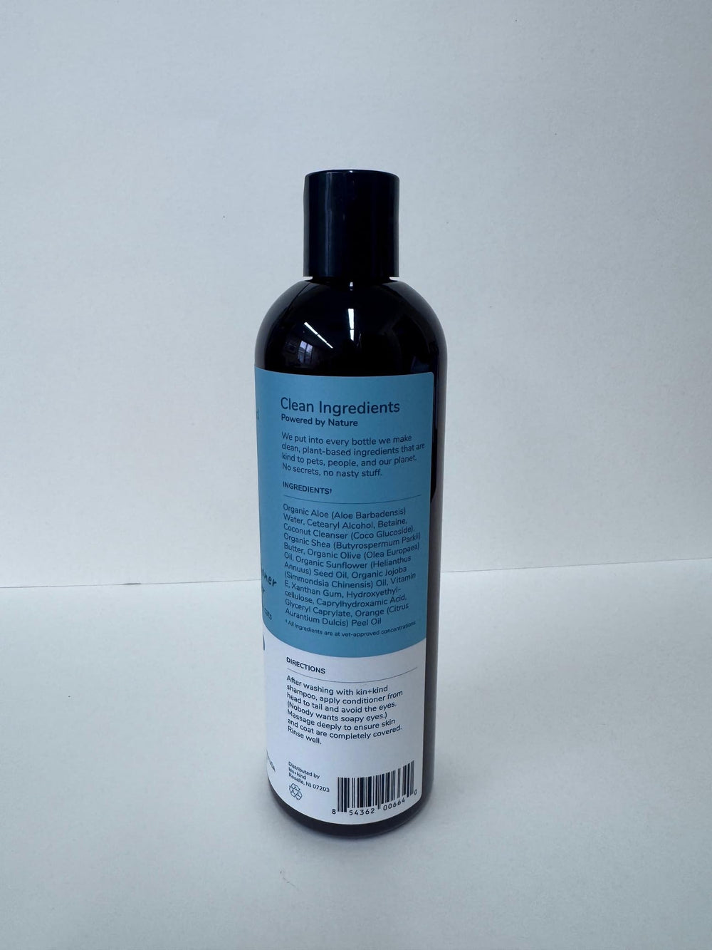 Kin-kind unscented formula with shea butter and plant oils for coat nourishment