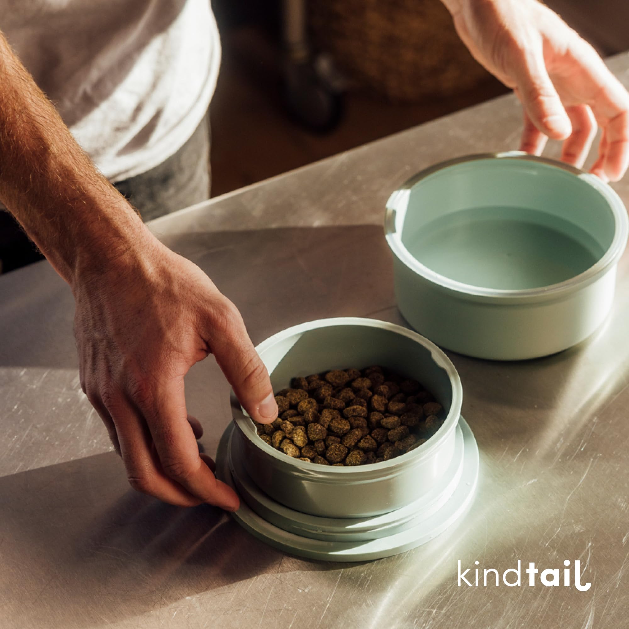 KindTail inner bowl doubles as a feeder base when placed on lid.