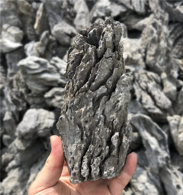 KINGRUI Aquarium rock decor delivers instant decorative appeal in any setup.