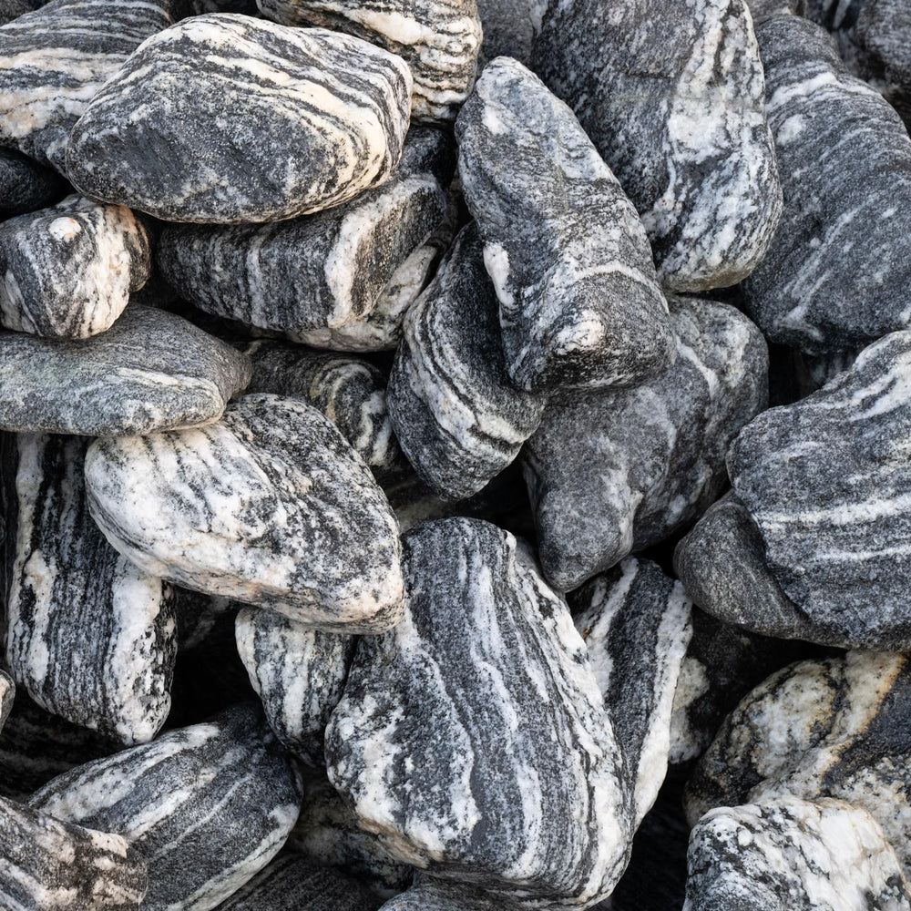 KINGRUI 5lb Seiryu rocks bring natural color to garden displays.