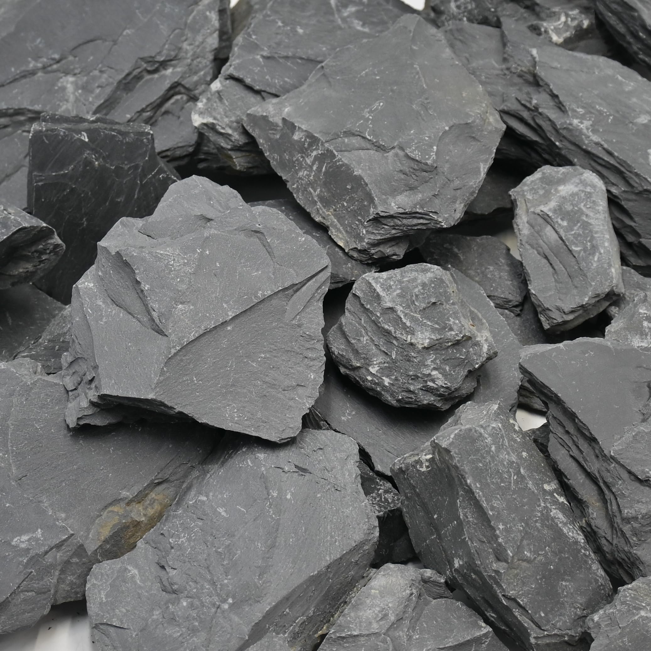 Kingrui 5lb slate rocks for caves and waterfalls in aquariums.