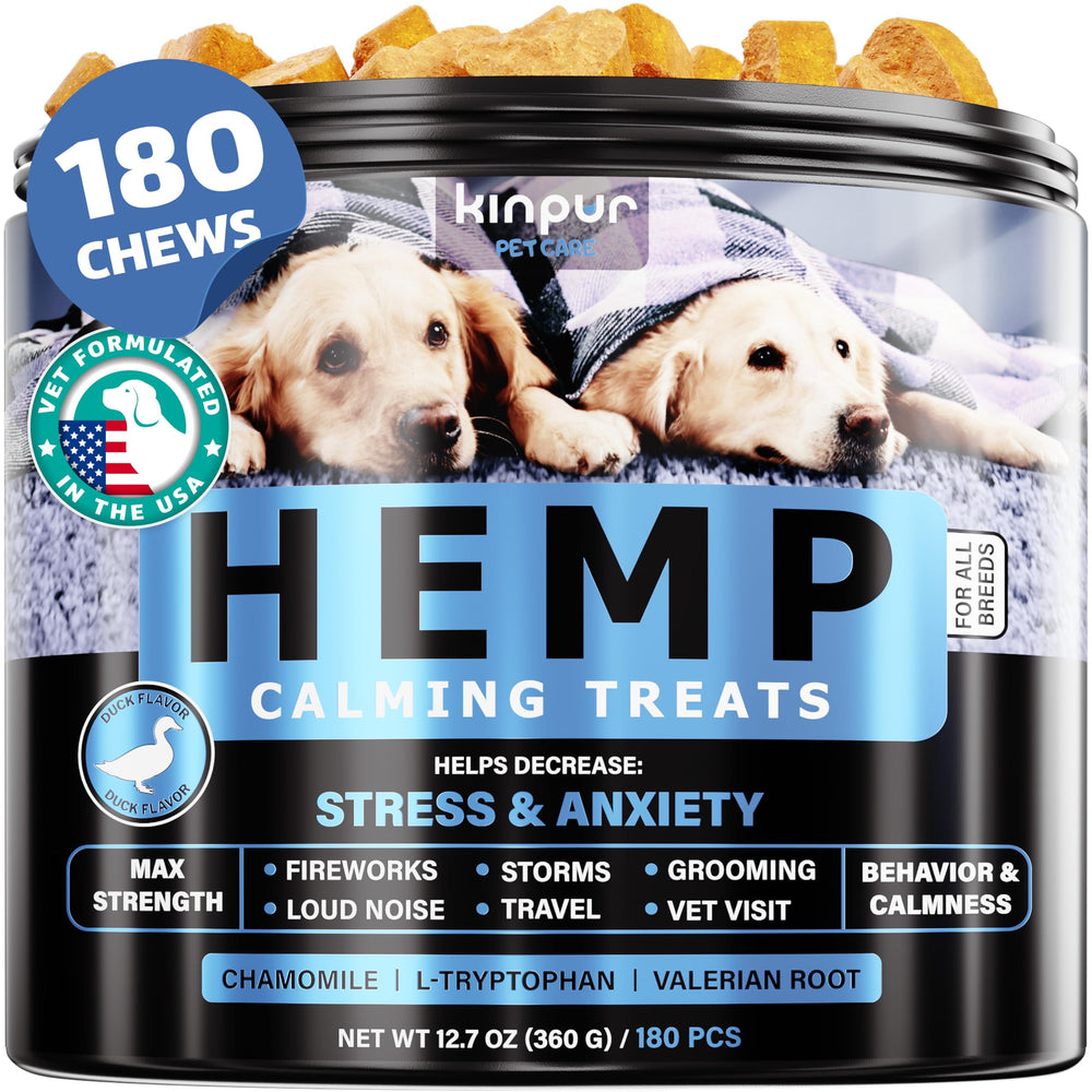 Kinpur Pet Care calming chews with duck flavor easing stress during car rides.