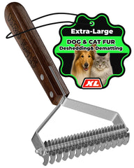 KIZO ESLO undercoat rake with walnut handle, ergonomic grip for comfortable brushing.