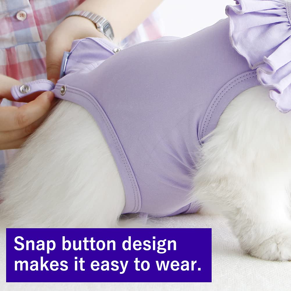 Kukaster Pet breathable fabric keeps your cat comfortable during recovery.