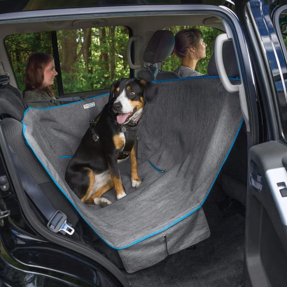 Kurgo Heather Half Hammock center zipper enables easy sharing of the back seat.
