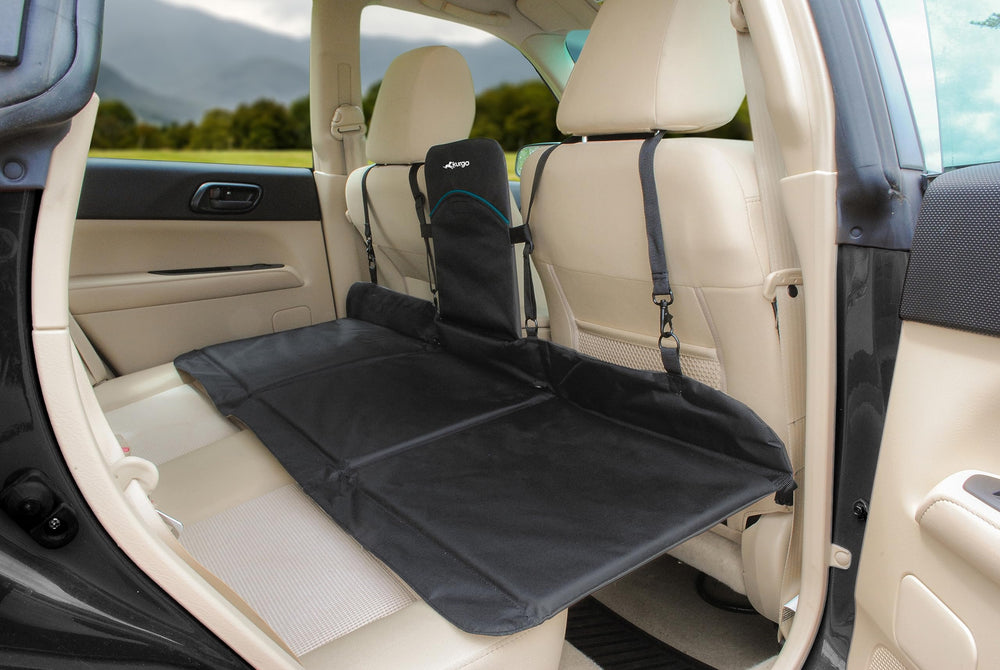 Kurgo Rover Backseat Bridge center-barrier prevents front-seat distractions during trips.