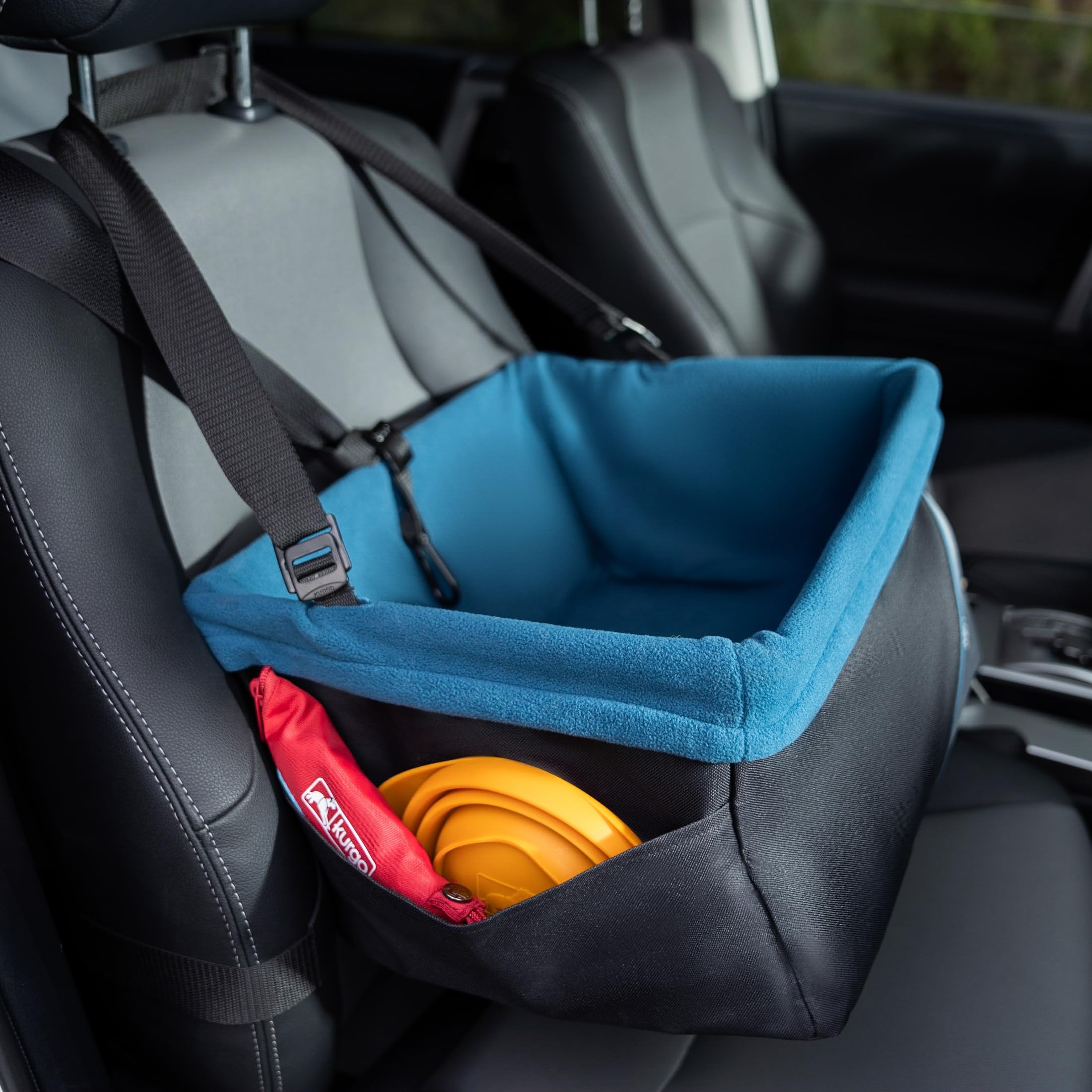 Kurgo Rover Booster Seat liner is removable and washable.