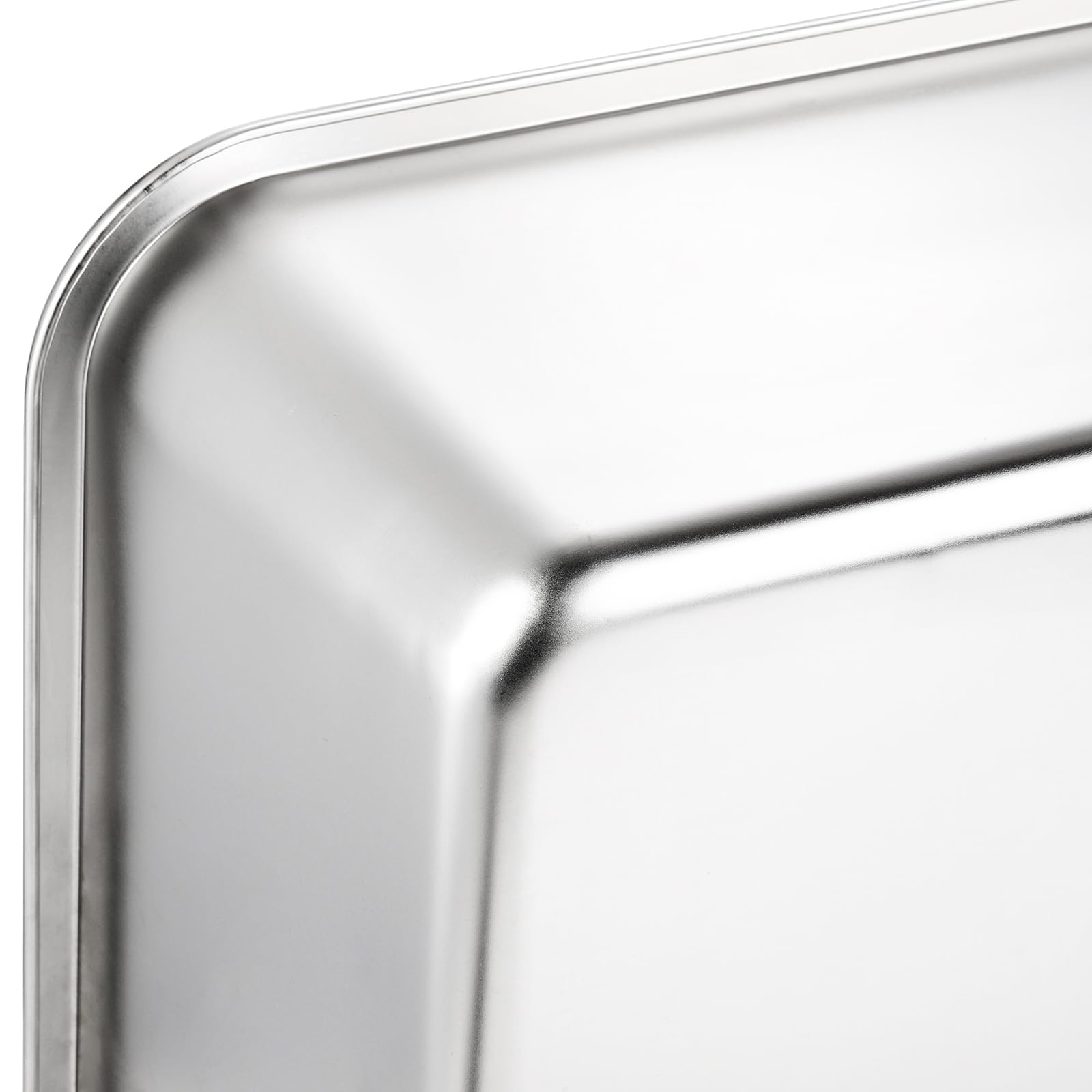 Lawei rust-proof metal litter box maintains durability with daily use.