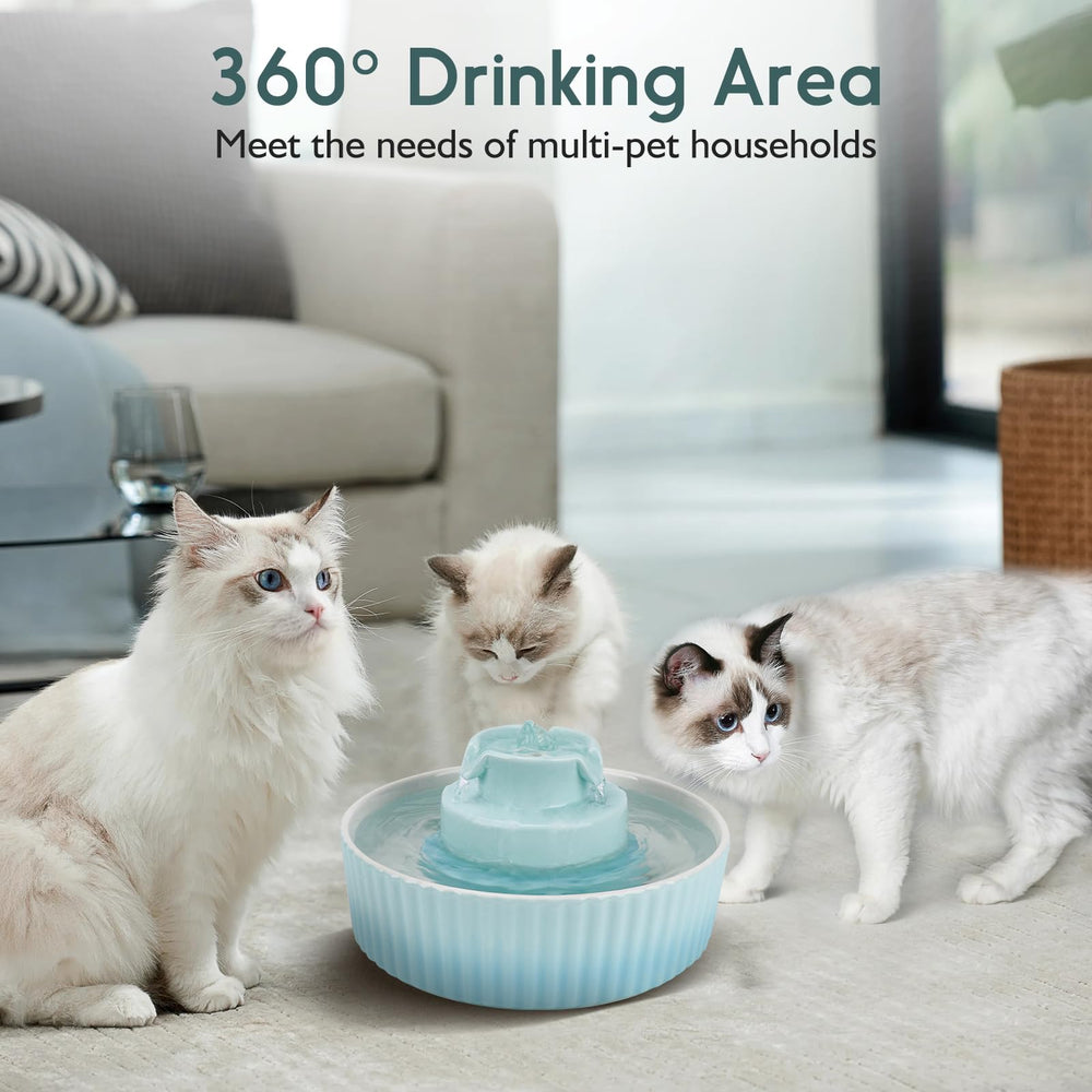 Lawfery 360-degree drinking area allows pets to drink from any angle