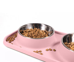 L.D.Dog removable stainless steel dishes simplify cleaning after meals.