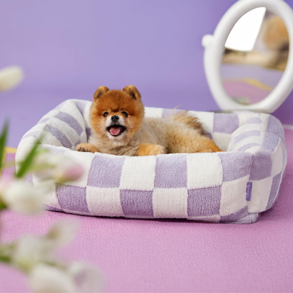 LE SURE Cute Dog Bed small, anti-slip bottom keeps bed steady during play.