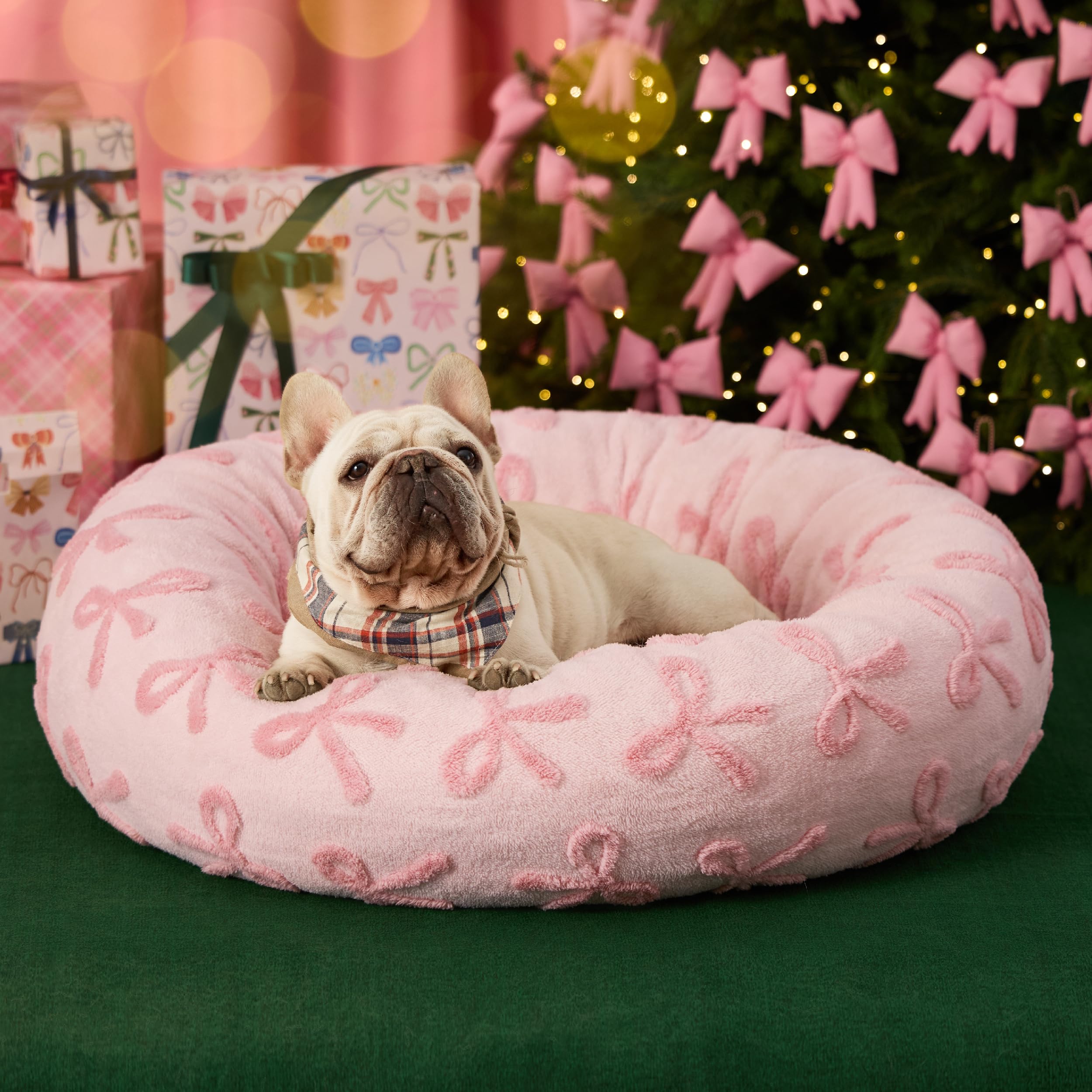 30-inch round LE SURE donut bed in pink taffy for pets.