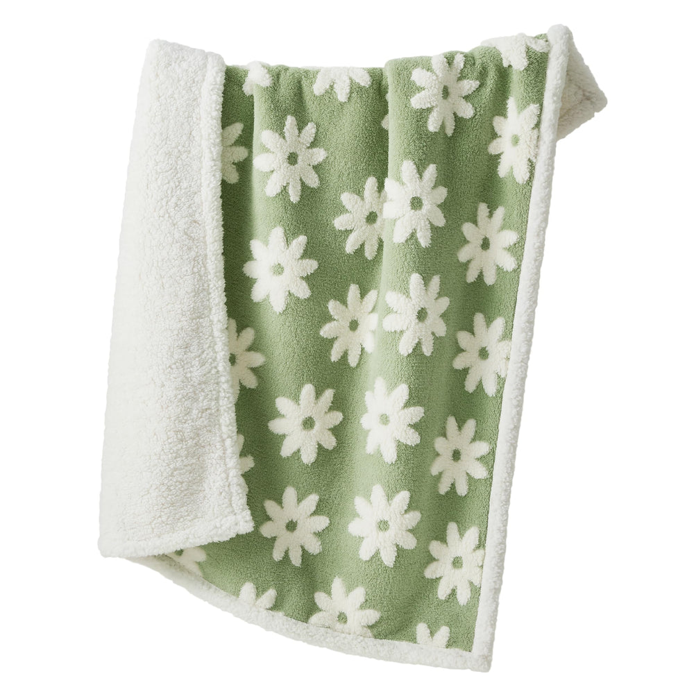 LE SURE machine-washable blanket ready for quick cleanup.