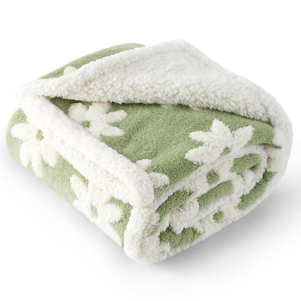 LE SURE portable dog blanket ideal for travel and outdoors.
