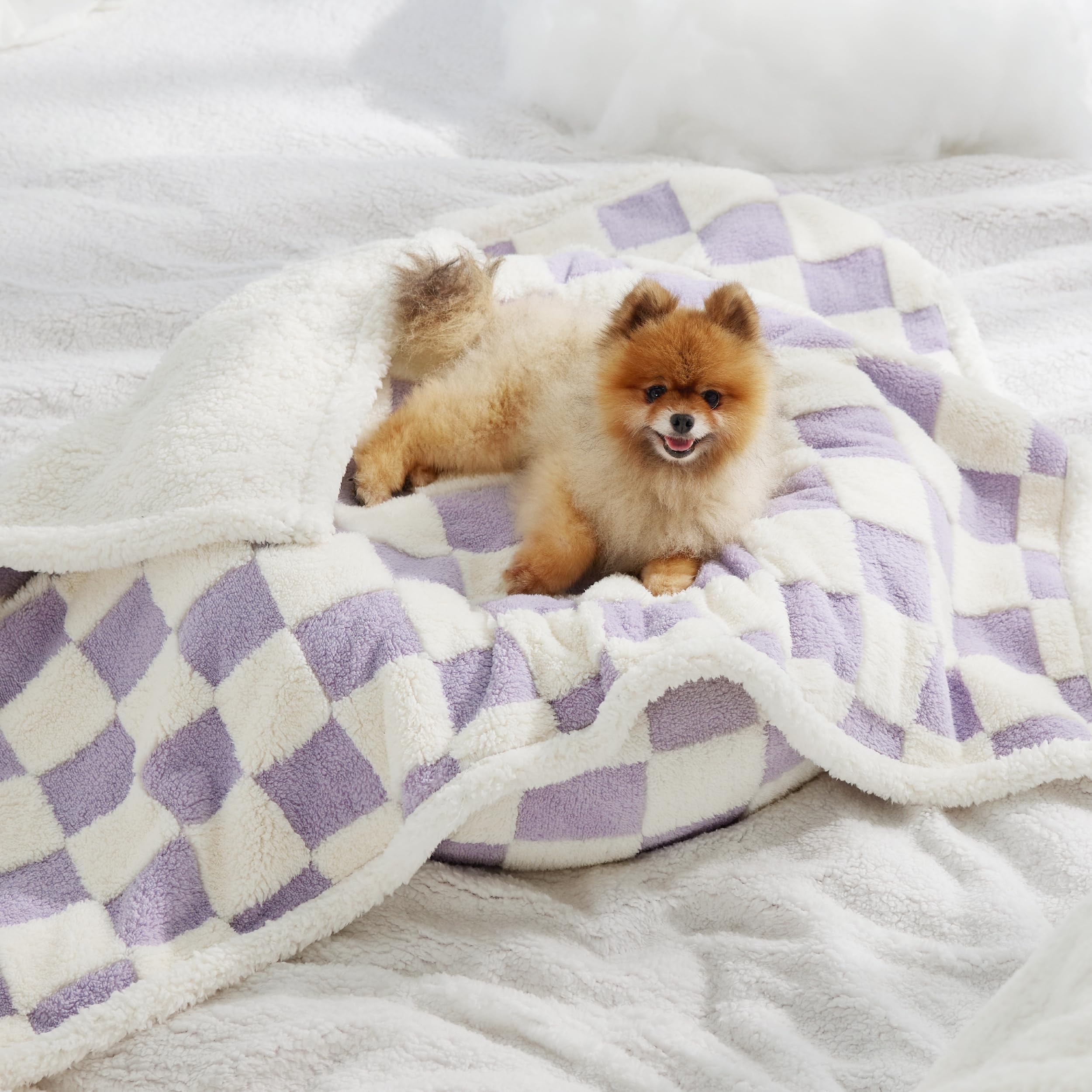 LE SURE Travel-friendly blanket stays lightweight for easy transport