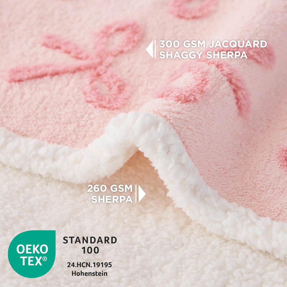 LE SURE cloud-pattern blanket in pink taffy offers soft texture and protection