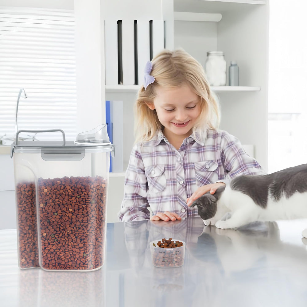 LEAWALK 5L capacity fits 5–7 lbs of kibble.