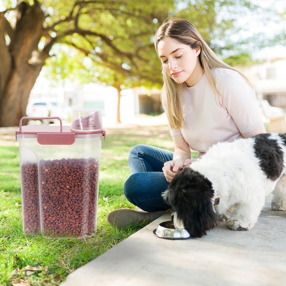 LEAWALK measuring cup included with PET-friendly container for portions