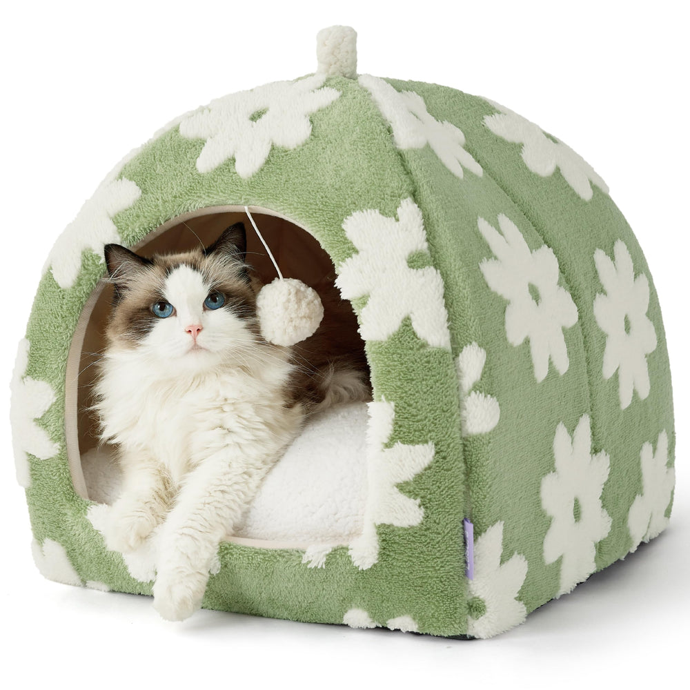 LE SURE cat bed in green, showing the outer view and cozy silhouette