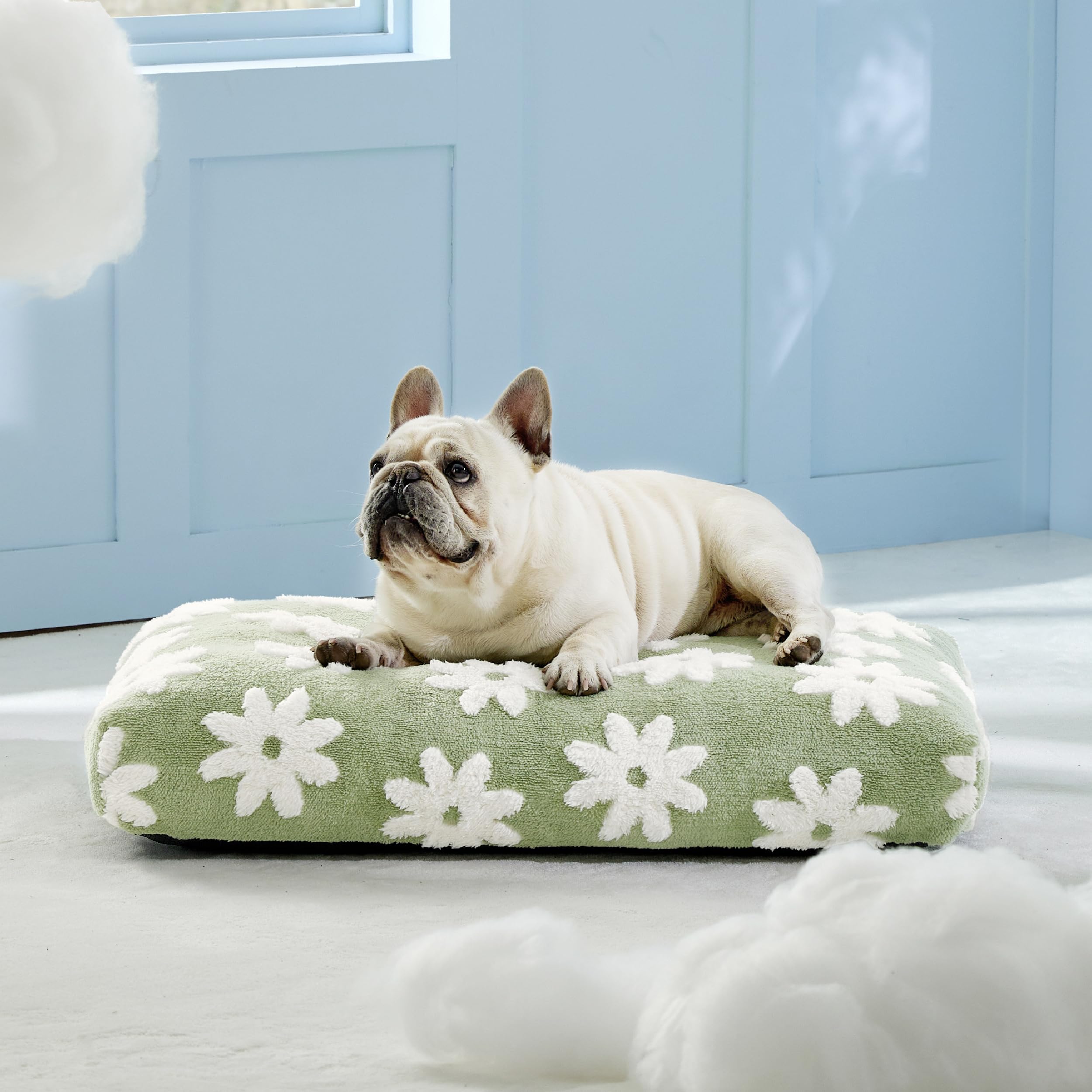 LE SURE dog bed suitable for indoors or crates, compact for travel and storage.