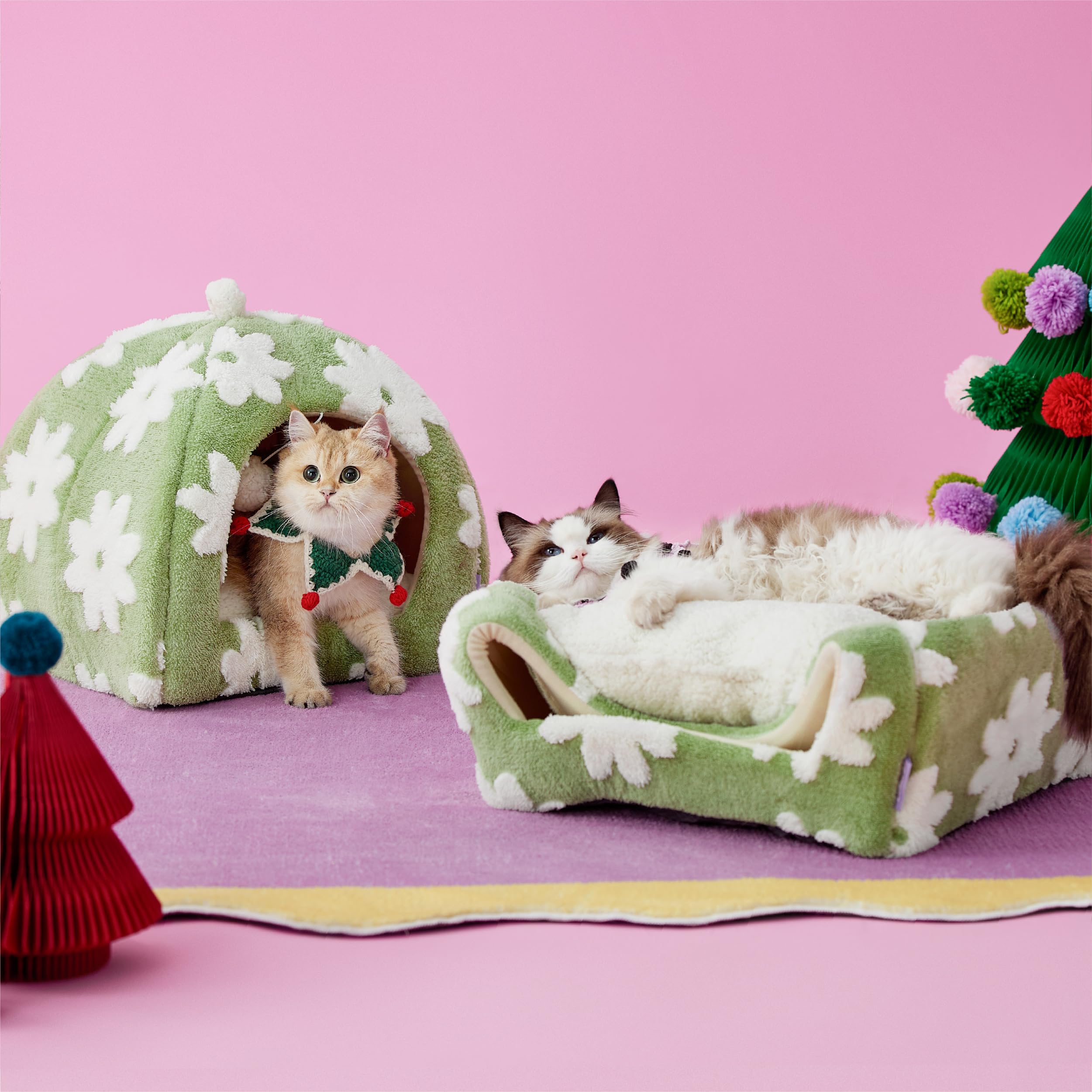 Lesure removable-washable pillow keeps cleaning simple for the cat bed