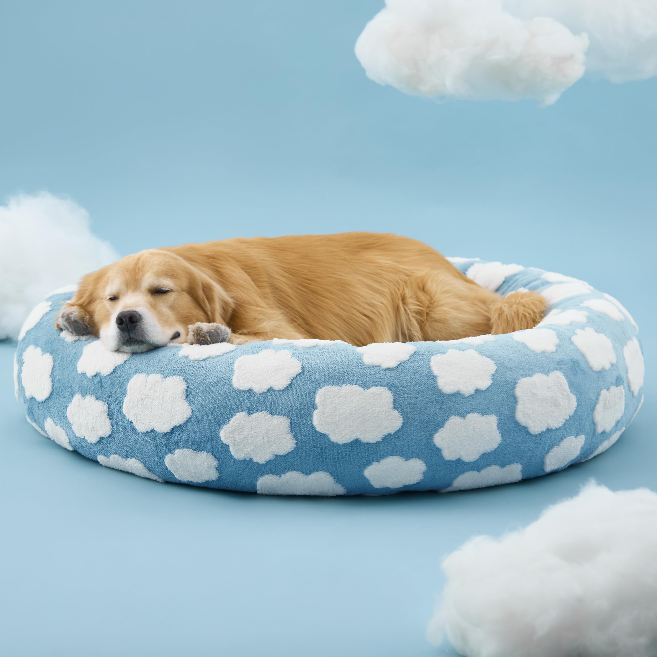 LE SURE bed is ideal for small to large dogs seeking warmth.