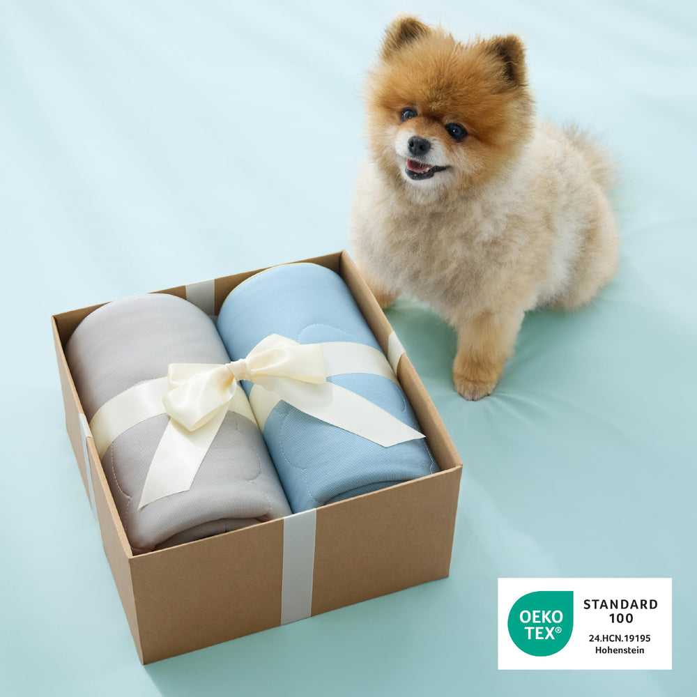 LE SURE soft nylon-blend fabric provides cozy spot for pets.