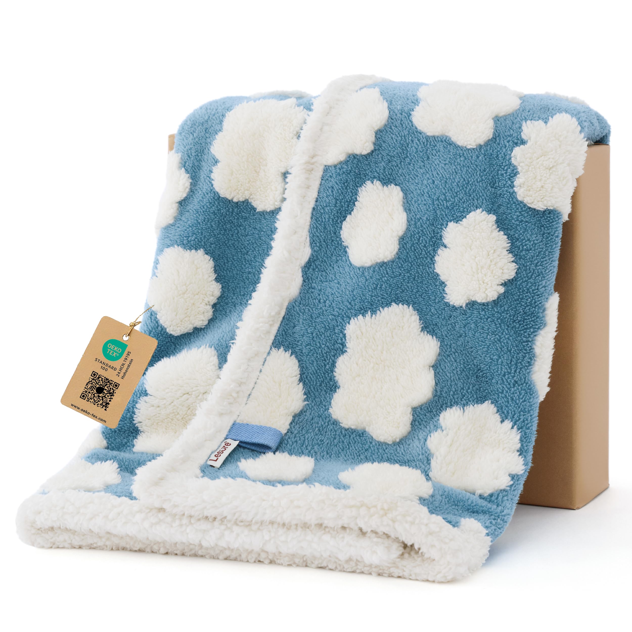 LE SURE waterproof puppy blanket in blue, double-sided keeps pets warm and furniture dry