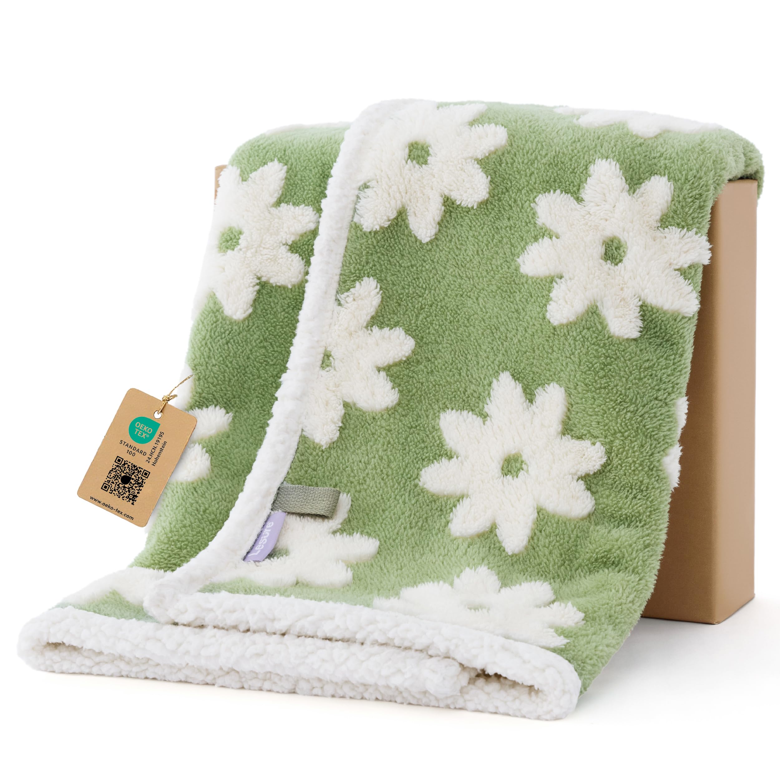 LE SURE blanket with cloud texture protects sofa and pets, green color