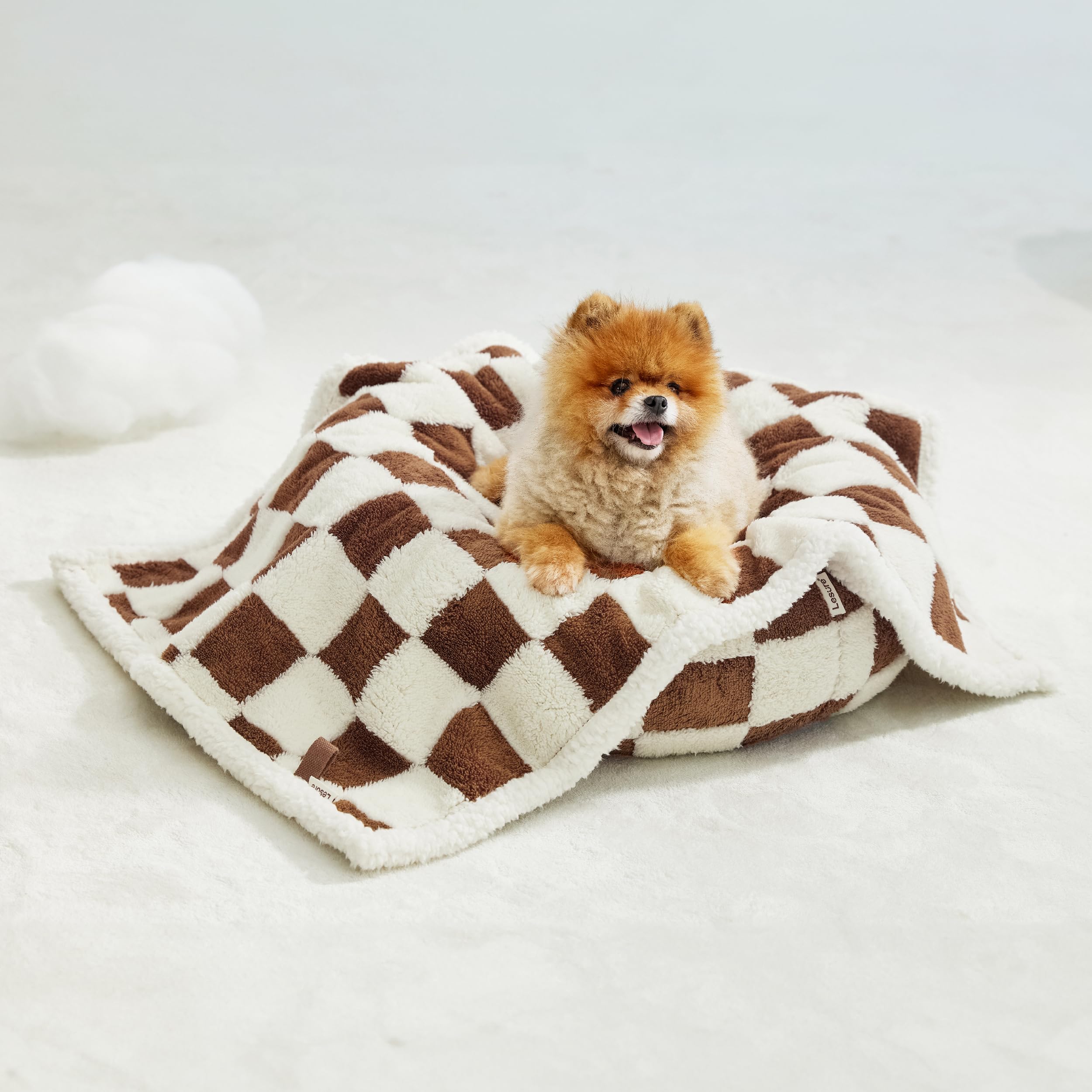LE SURE lightweight blanket easy to carry on trips