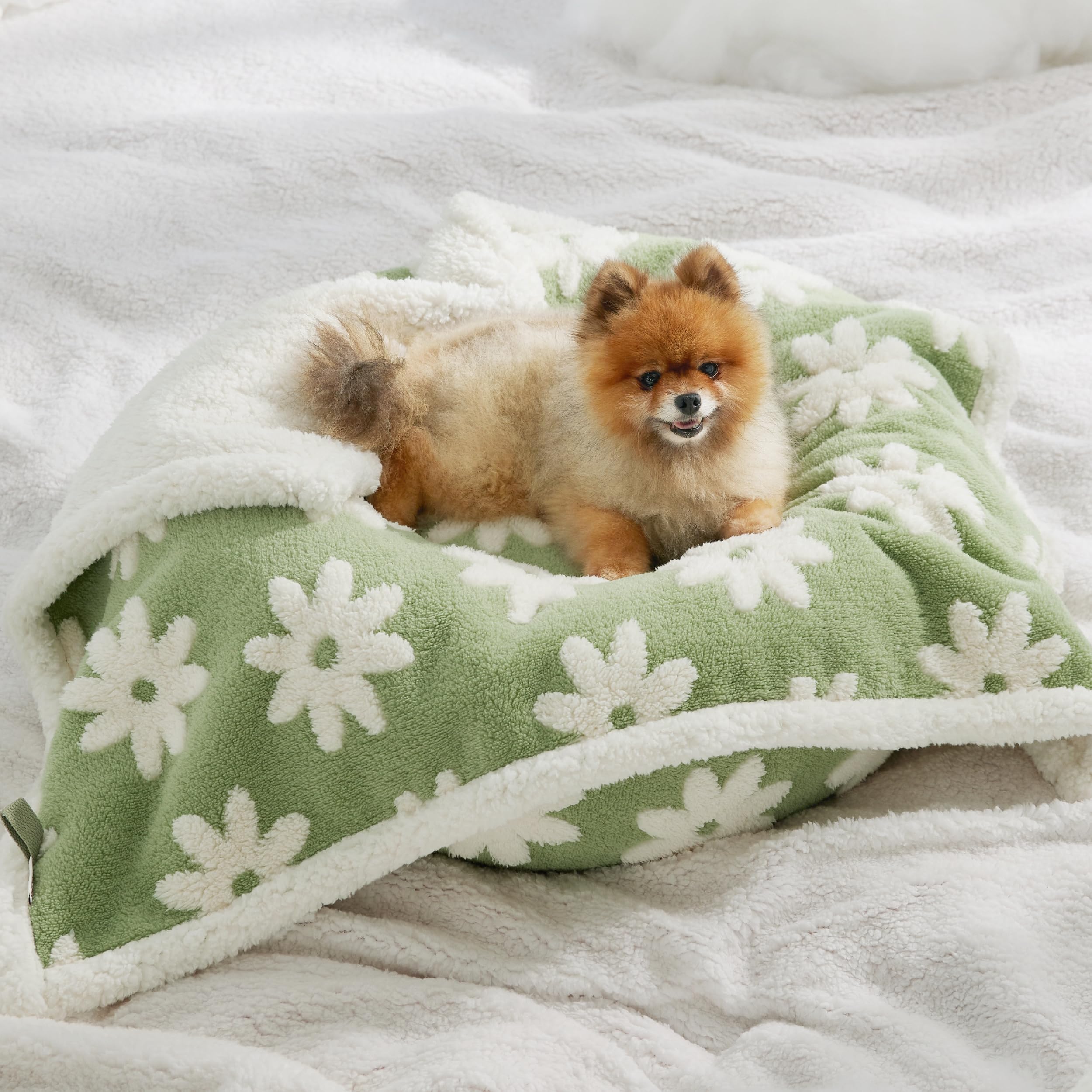 LE SURE plush sherpa side delivers extra warmth on chilly evenings