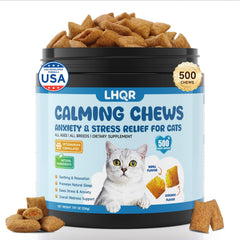 LHQR Calming Chews for Cats bottle promotes calm during travel and vet visits.