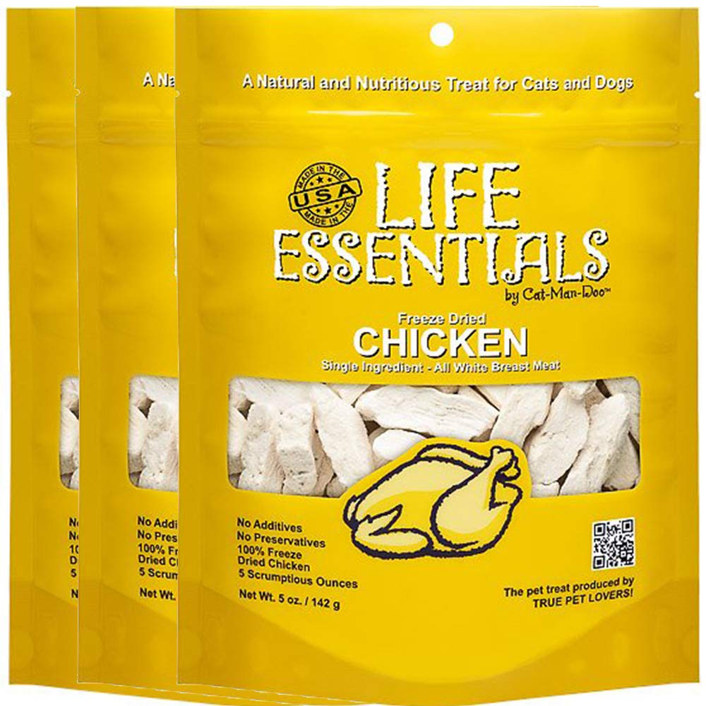 Life Essentials by Cat-Man-Doo freeze-dried chicken 3-pack—protein-rich treats for training and rewards.