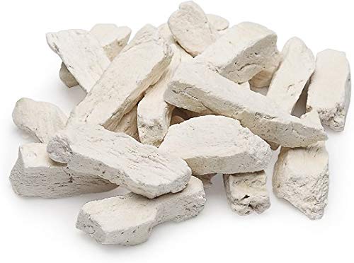 Life Essentials by Cat-Man-Doo single-ingredient chicken treats highlight clean protein for daily snacking.