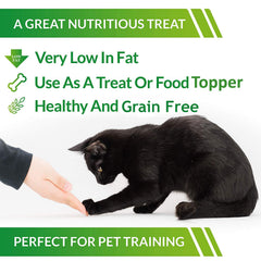 Life Essentials by Cat-Man-Doo training treats are lightweight and easy to break for focus.