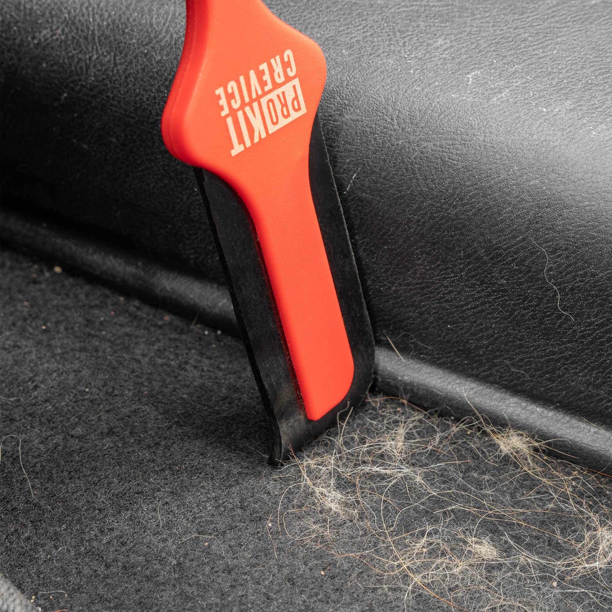 Lilly Brush Pro safe on fabrics design protects upholstery while lifting hair
