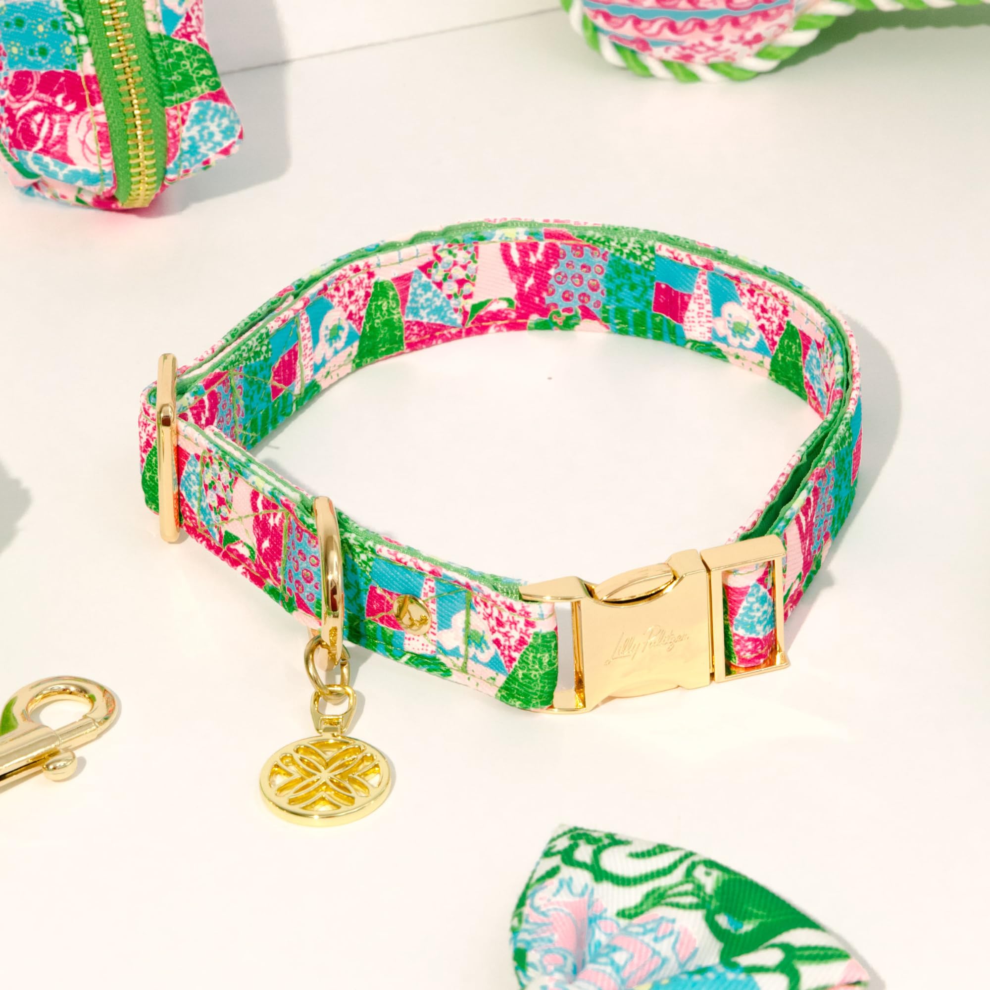 Lilly Pulitzer dog collar with durable twill exterior and nylon backing.