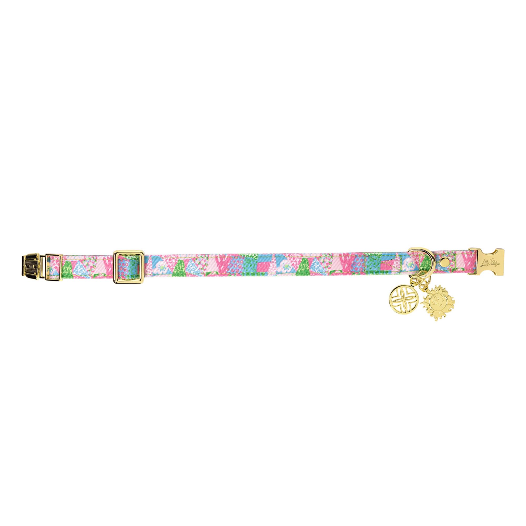 Lilly Pulitzer collar with gold buckle and logo charm.